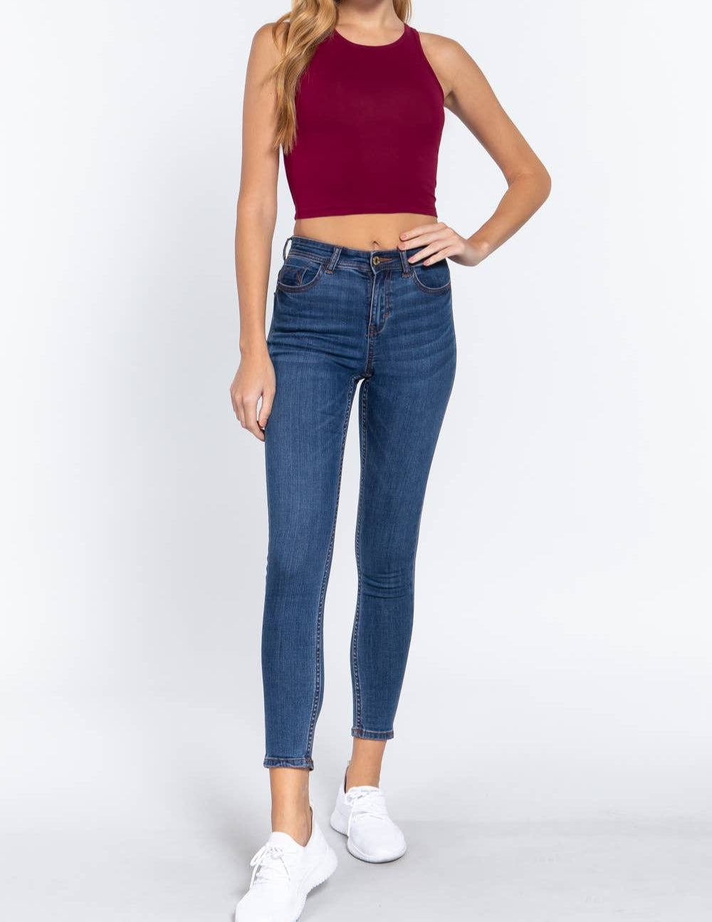 HALTER NECK CROP TOP
