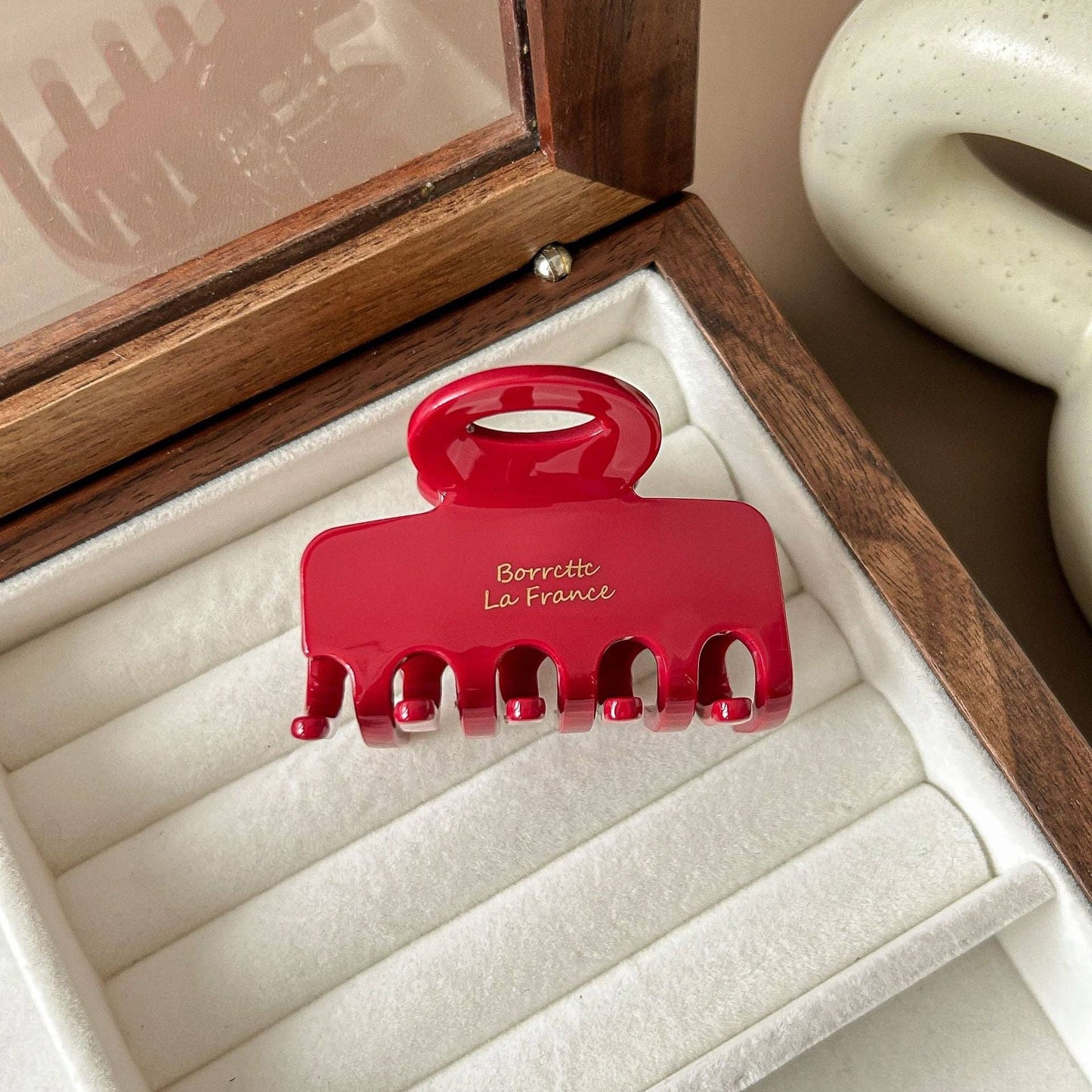 Elegant Letter Print Hair Claw Clip