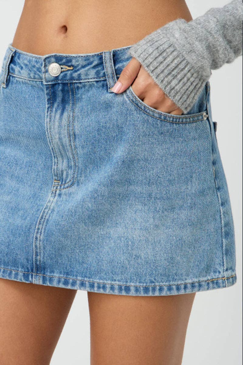 CLASSIC DENIM MINI SKIRT